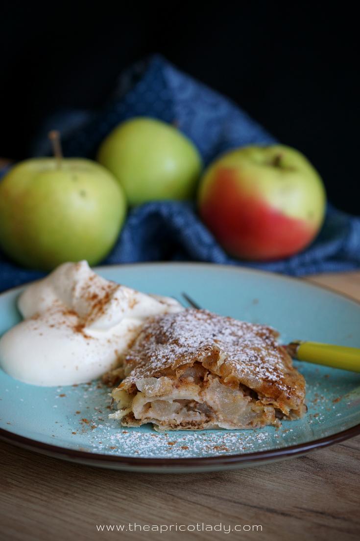 Rezeptbild: Apfel-Birnen-Strudel 