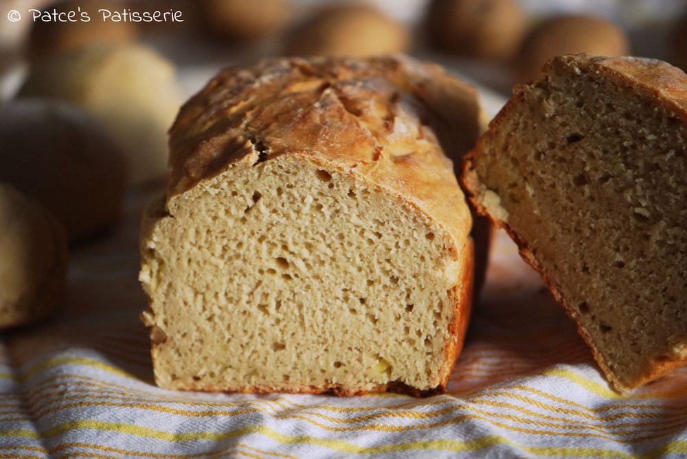 Rezeptbild: Kartoffelbrot mit Dinkel & Walnüssen