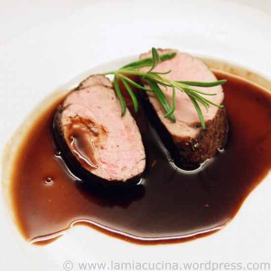 Rezeptbild: Schweinsfilet an Rosmarin-Balsamicosauce