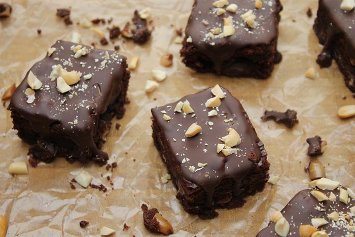 Rezeptbild: Brownies mit Erdnusskick