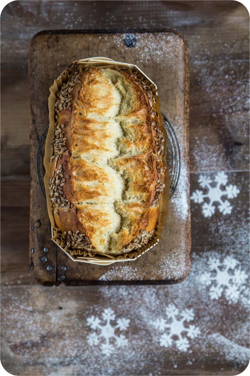 Rezeptbild: Dinkelbrot mit Sonnenblumenkernen