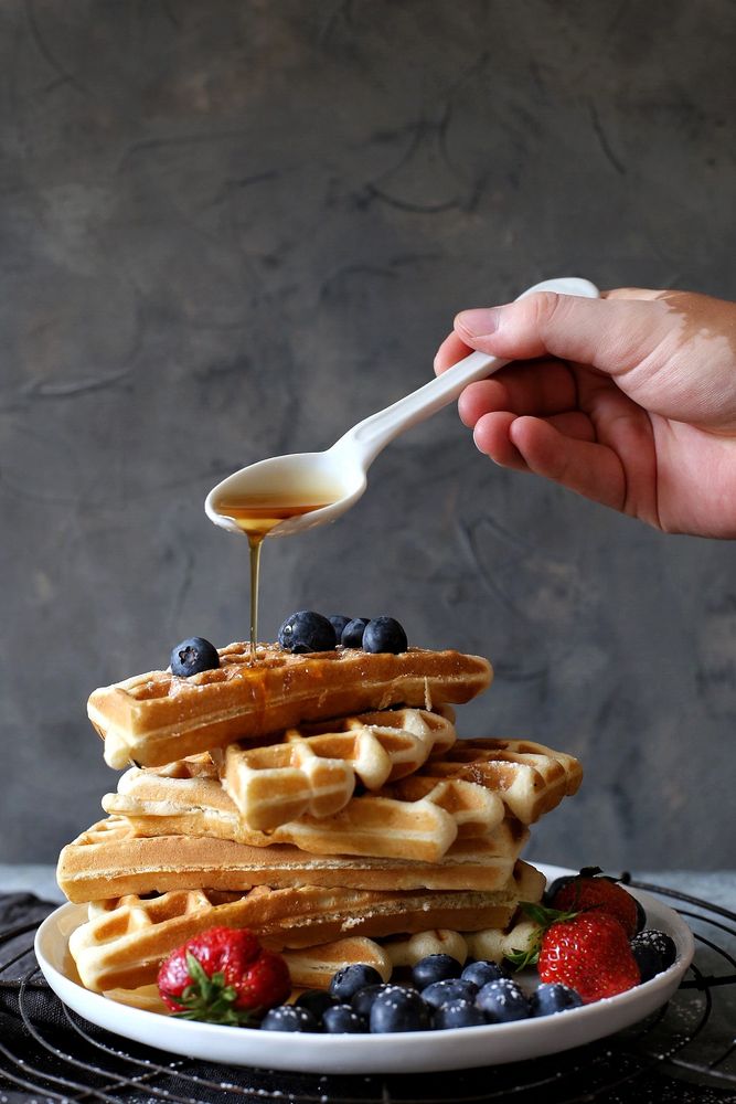 Rezeptbild: Brüsseler Waffeln mit Früchten