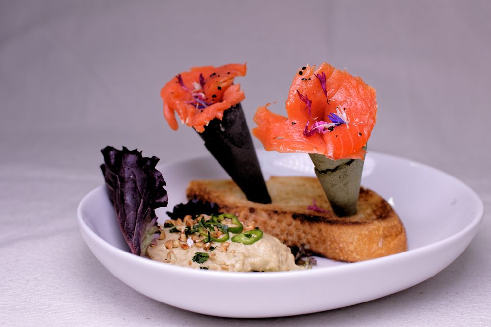 Rezeptbild: Lachsblüten mit Kaffeearomen