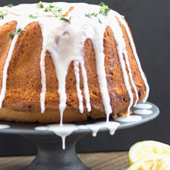 Rezeptbild: Zitronenkuchen mit Thymian