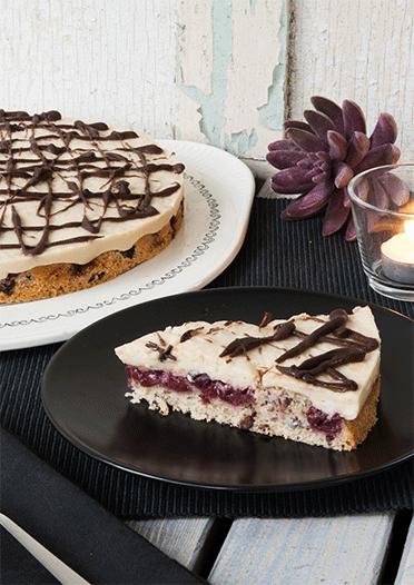 Rezeptbild: Kirschkuchen mit Marzipan – vegan