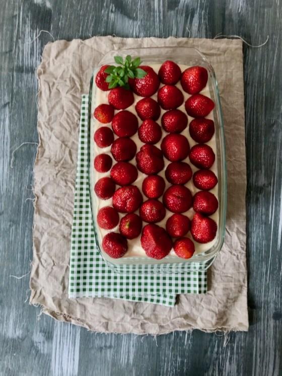 Rezeptbild: Erdbeer-Vanille-Tiramisu [ohne Ei]