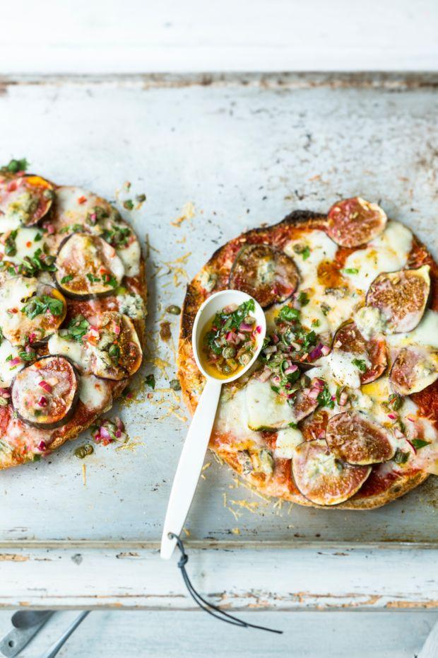 Rezeptbild: Flammkuchen mit Feigen und Ziegenkäse