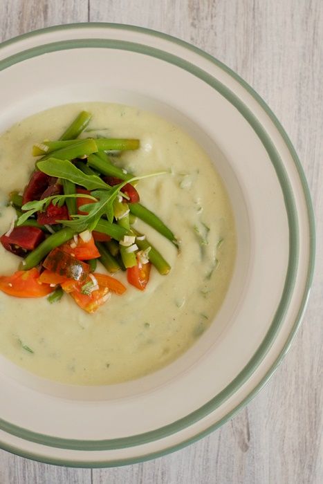 Rezeptbild: Kalte Blumenkohl-Avocado-Suppe