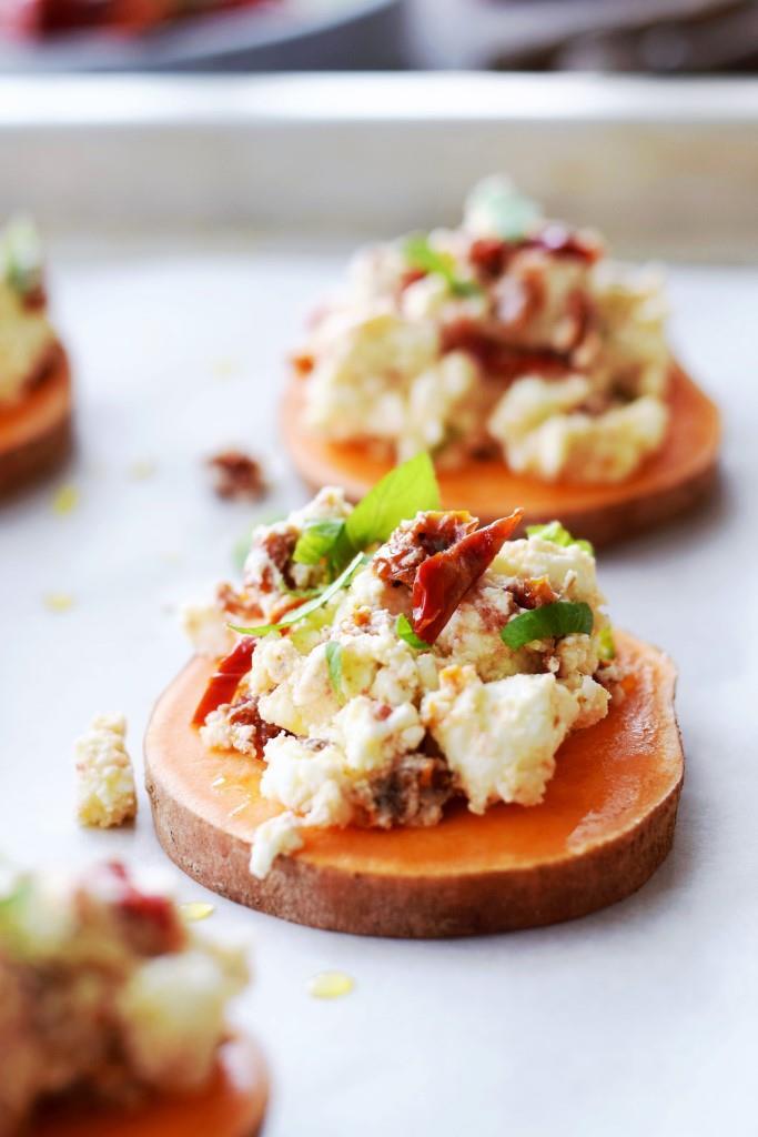 Rezeptbild: Schneller Süßkartoffel-Feta-Snack, lecker zu Wein und Bier