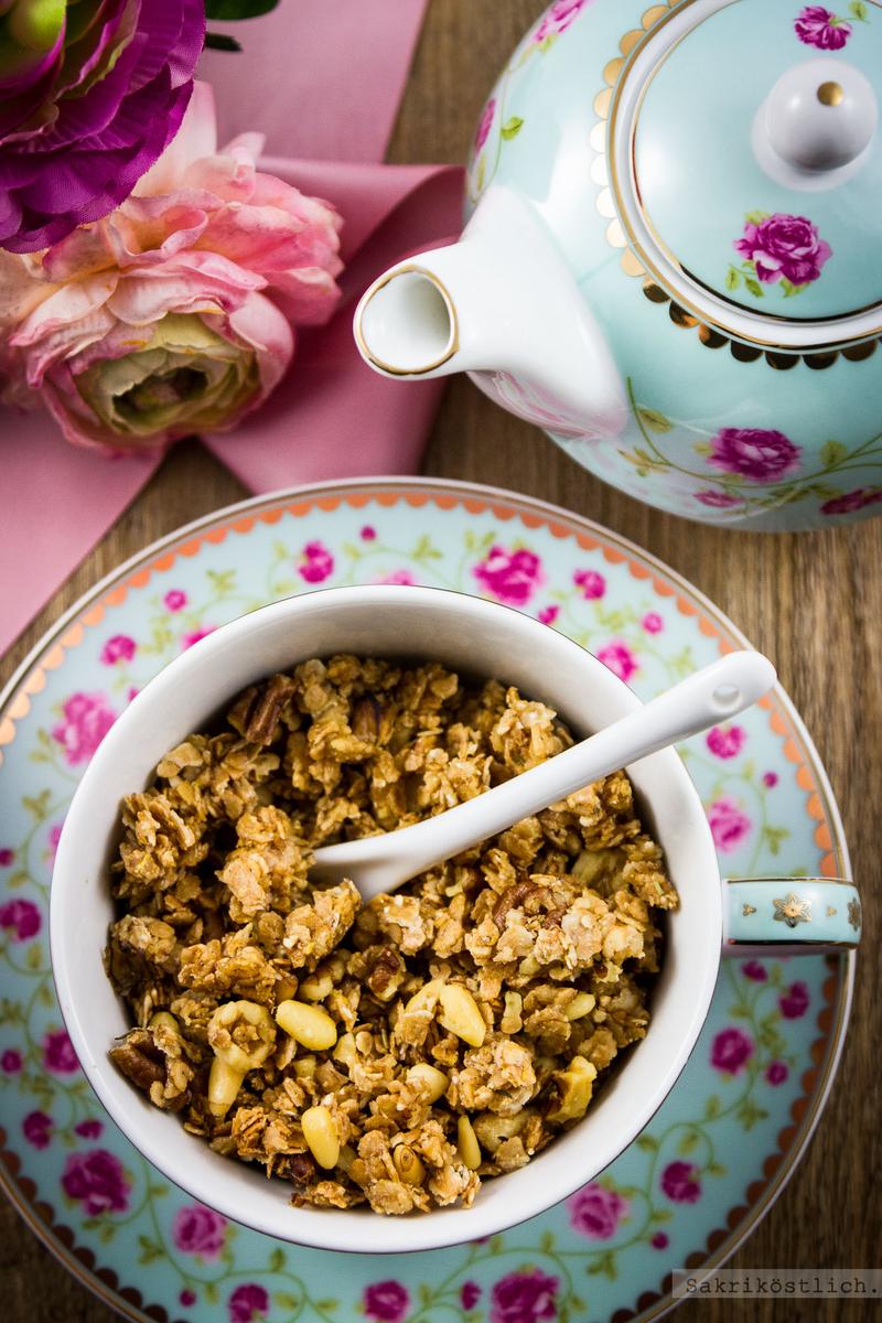 Rezeptbild: Rosmarin-Lavendel-Knuspermüsli