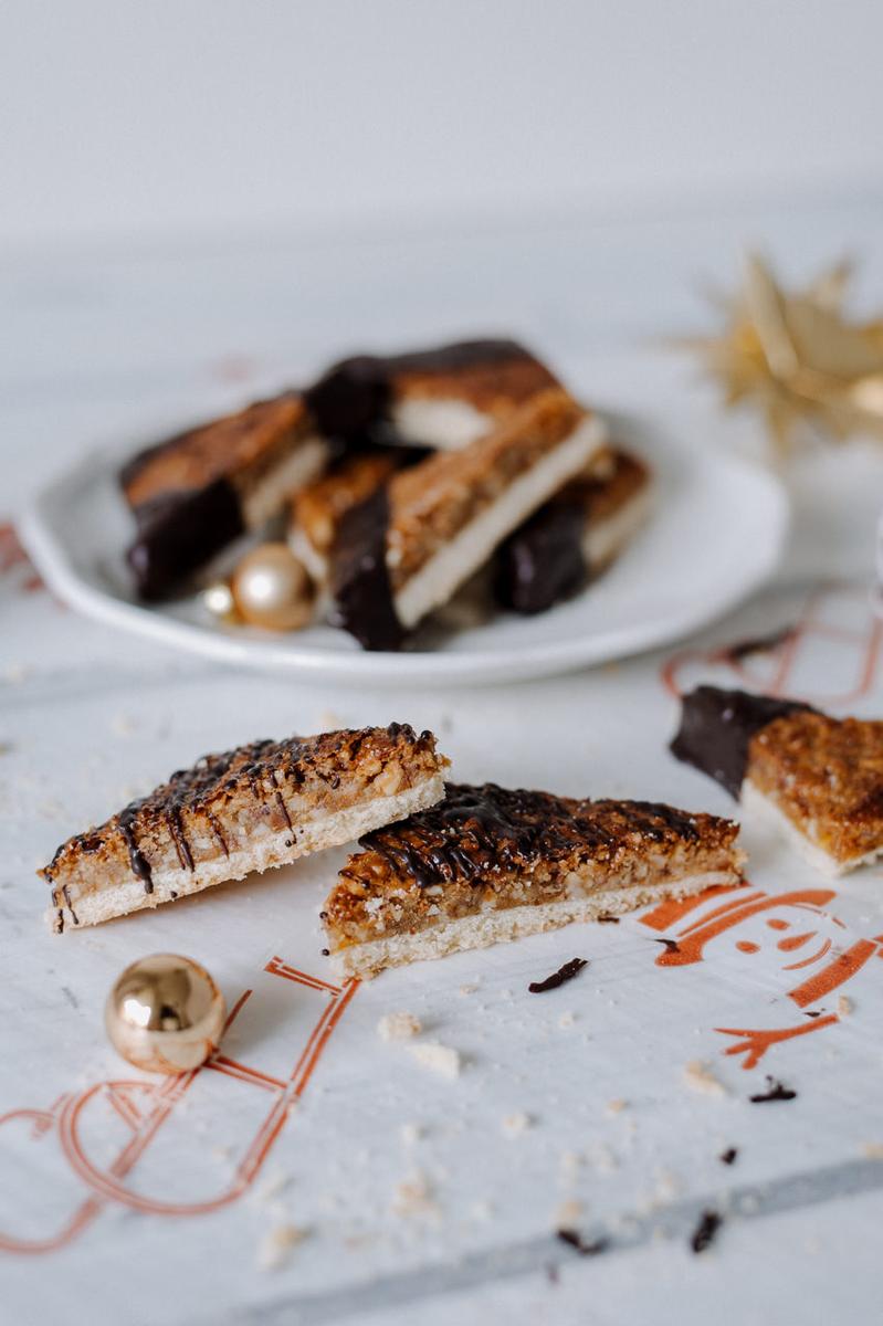 Rezeptbild: Knusprige Marzipan-Nussecken