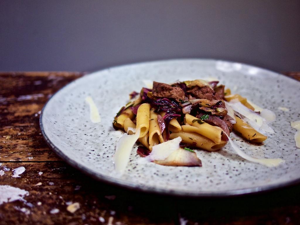 Rezeptbild: Penne mit Leber und Radicchio 