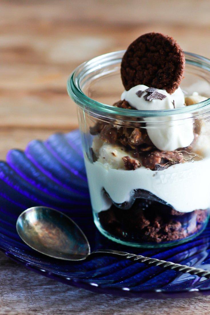 Rezeptbild: Banana Split im Glas