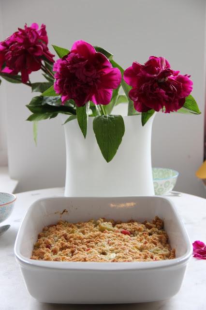 Rezeptbild: Rhabarber-Crumble