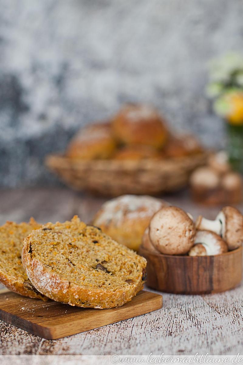 Rezeptbild: Süßkartoffel-Pilz-Brötchen