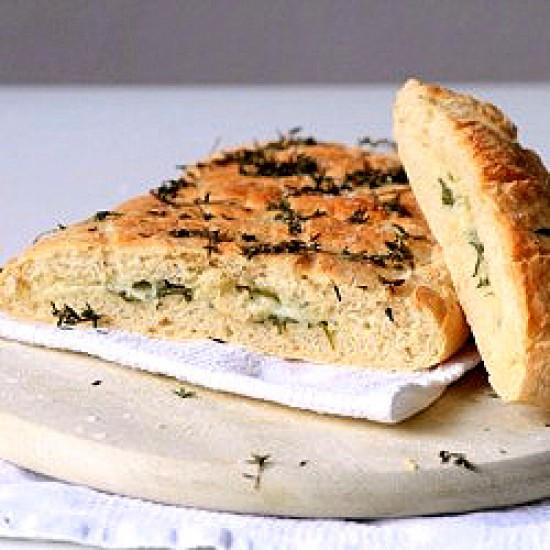 Rezeptbild: Gefüllte Focaccia mit Rucola und Mozzarella