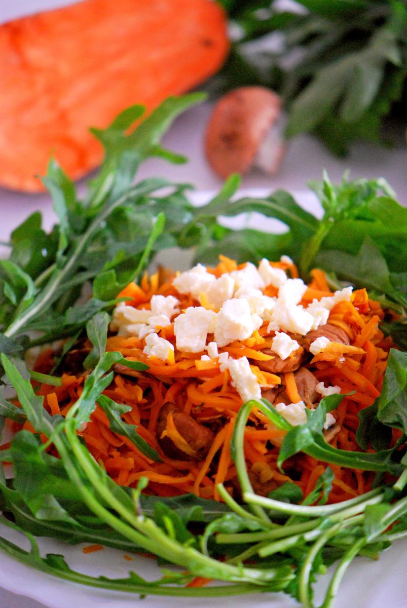 Rezeptbild: Swoodles - Sweet Potato Noodles mit Feta, Champignons & Rucola