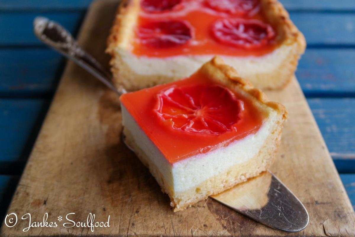 Rezeptbild: Käsekuchen mit Blutorangen-Topping
