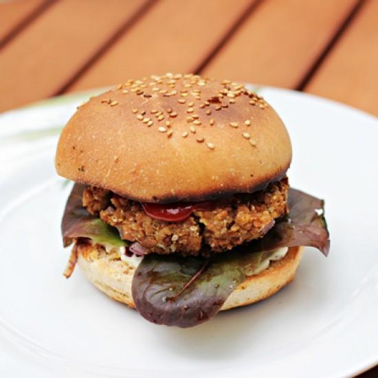 Rezeptbild: Burger mit Soja-Frikadellen
