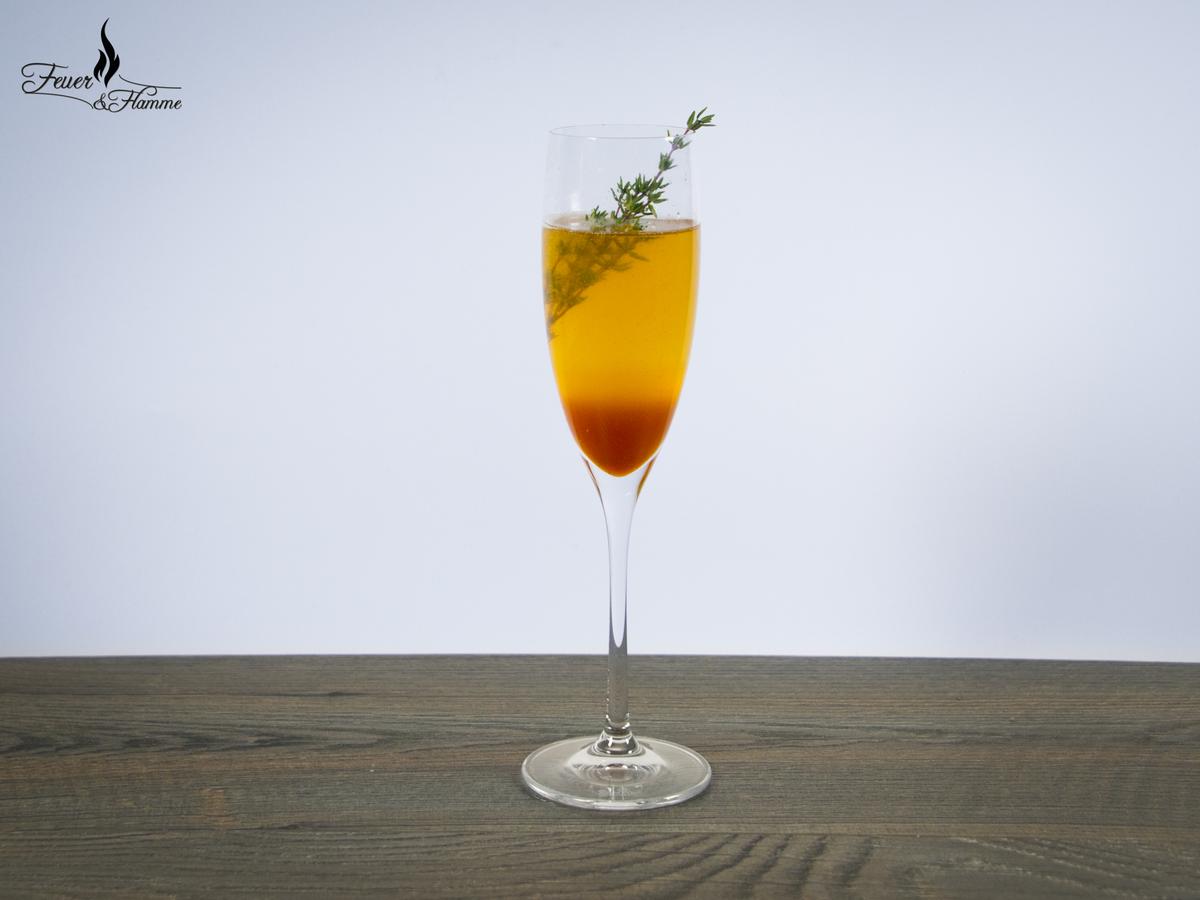 Rezeptbild: Herber Winter Apéro mit Thymian und Grapefruit