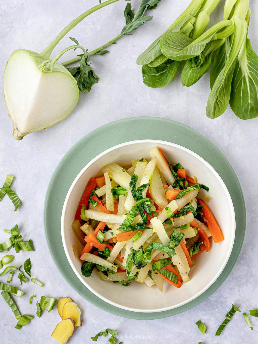 Rezeptbild: Veganes Kohlrabigemüse mit Pak Choi
