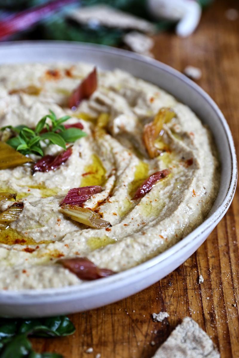 Rezeptbild: HUMMUS VOM MANGOLD-STIEL