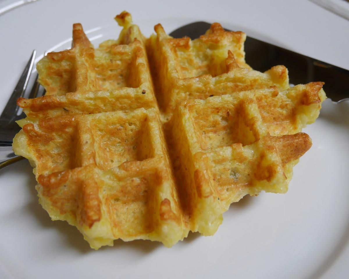 Rezeptbild: Krosse Kartoffelpuffer aus dem Waffeleisen