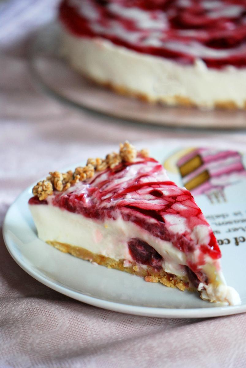 Rezeptbild: Kirsch-Buttermilch-Torte ohne Backen