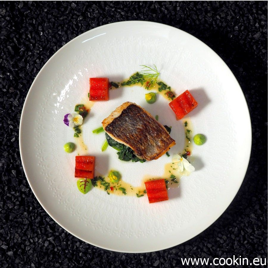 Rezeptbild: Dorade, Wasabi-Spinat, Spinat-Creme, gegrillte Wassermelone, exotische Vinaigrette