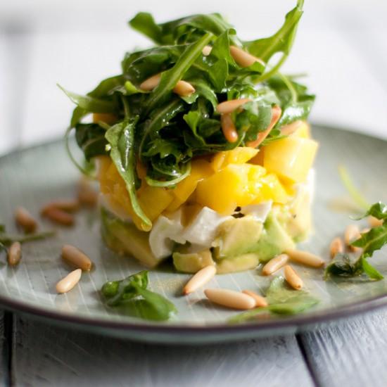 Rezeptbild: Avocado-Mango-Salat mit Büffelmozzarella