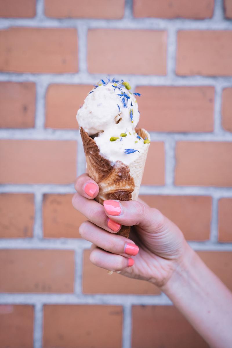Rezeptbild: Bündner Nusstorten Eis 
