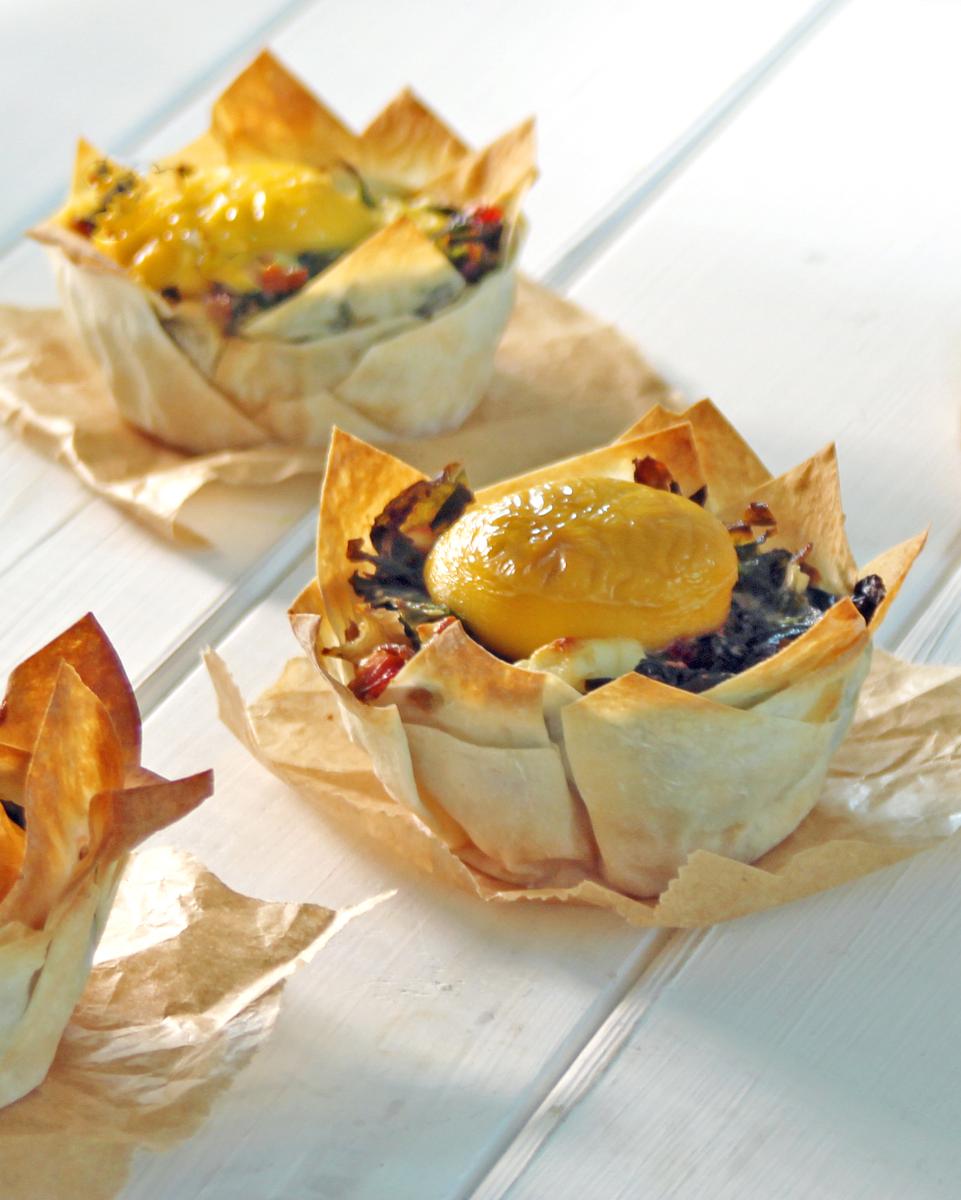 Rezeptbild: Mini Aufläufe mit Mangold und Lachs