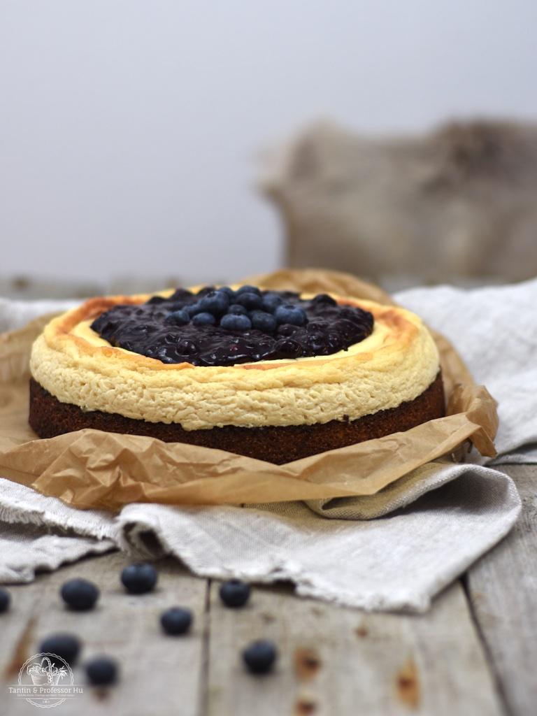 Rezeptbild: Polenta-Heidelbeer-Cheesecake