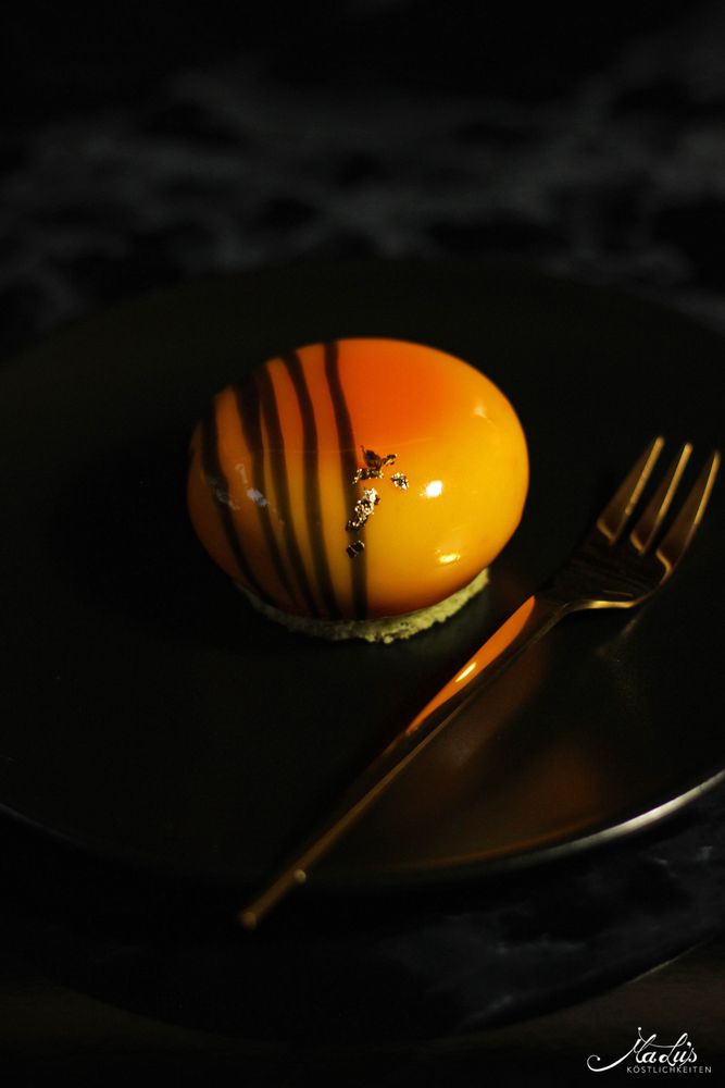 Rezeptbild: Vanilletörtchen mit Orangen-Sanddornkern