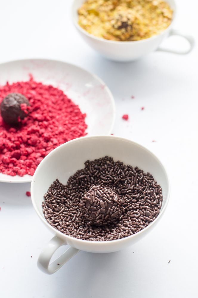 Rezeptbild: Super einfaches Rezept für selbstgemachte Schokoladentrüffel