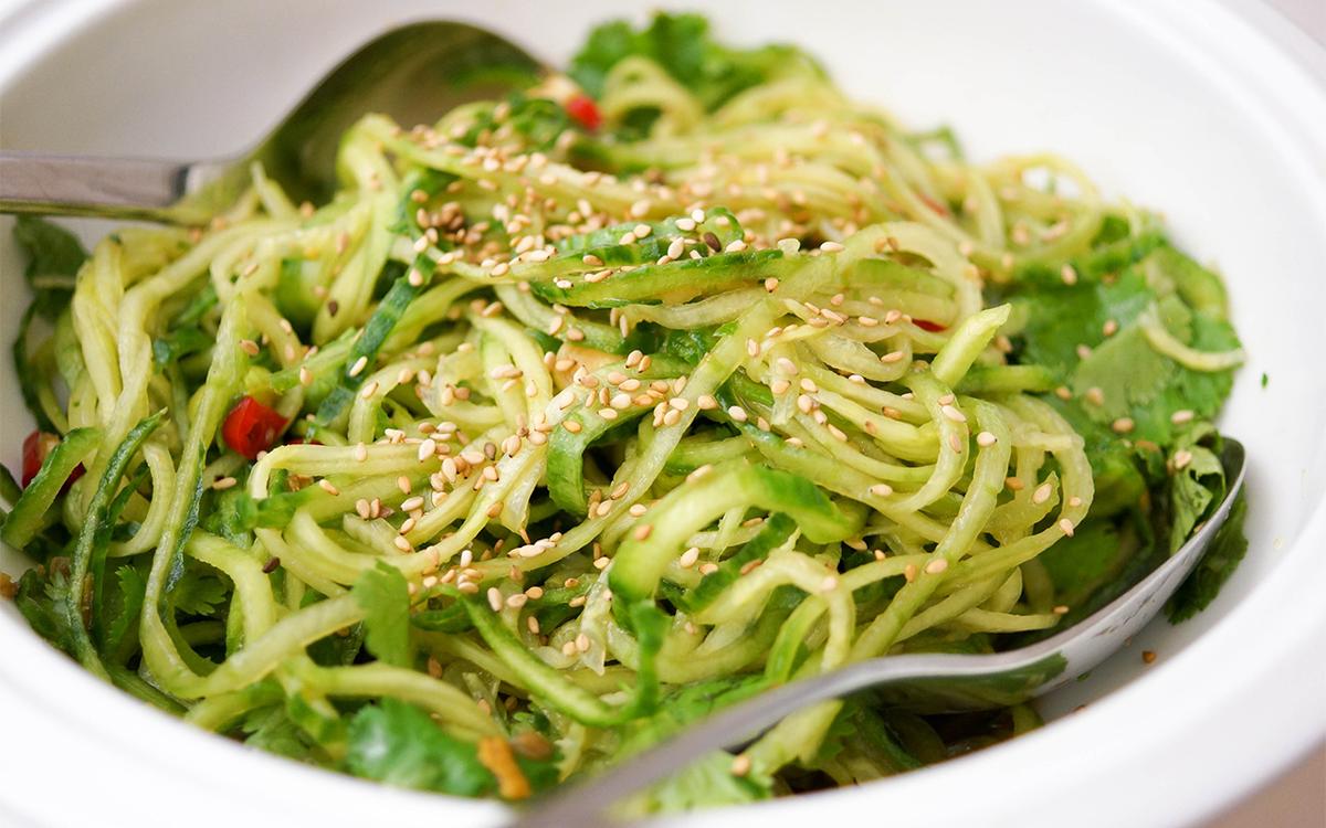 Rezeptbild: Asiatischer Gurken Nudel Salat