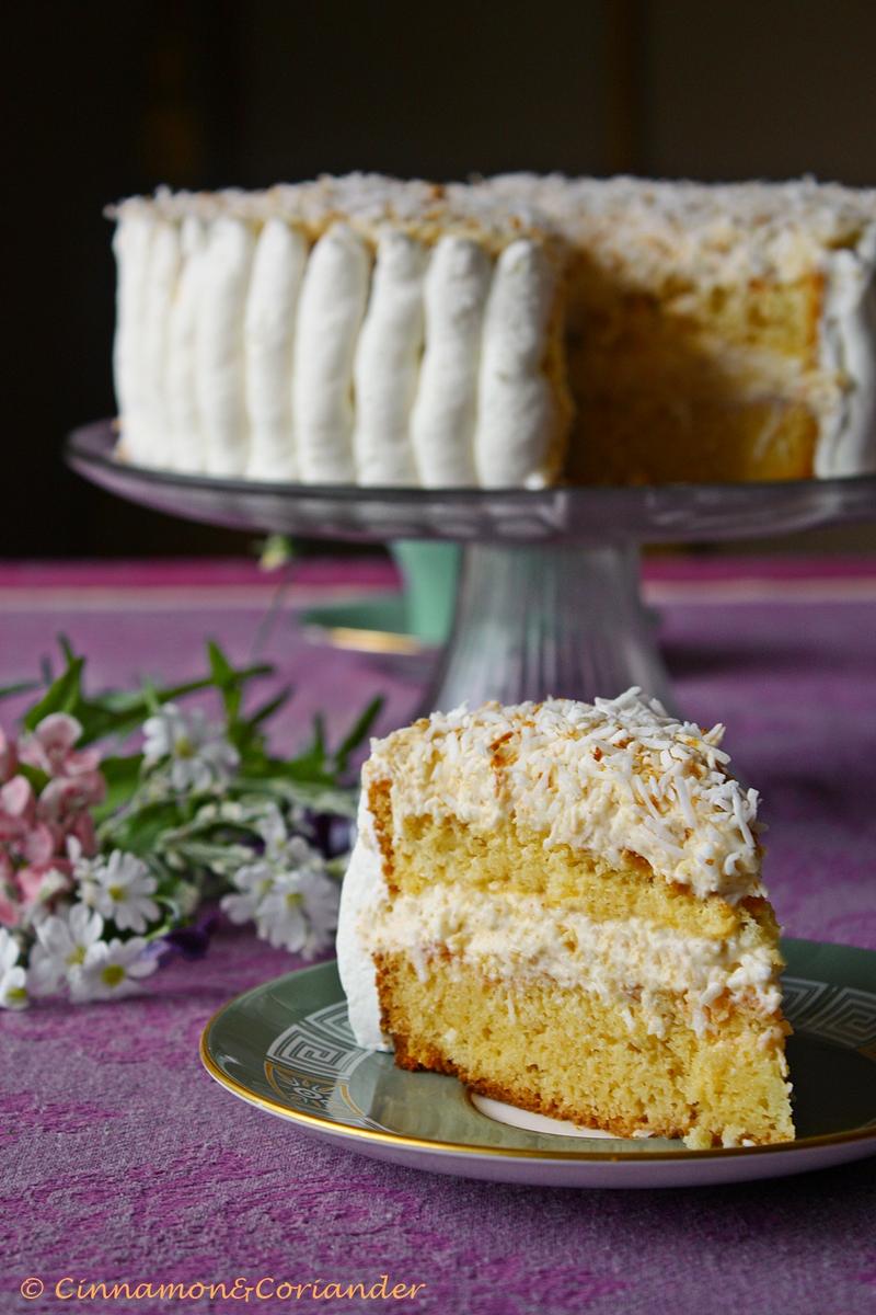 Rezeptbild: Omas Raffaello Torte mit Eierlikör & weißer Schokolade
