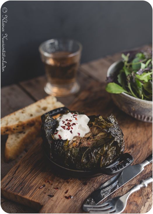 Rezeptbild: Ofendolma mit Joghurt-Feta-Sauce