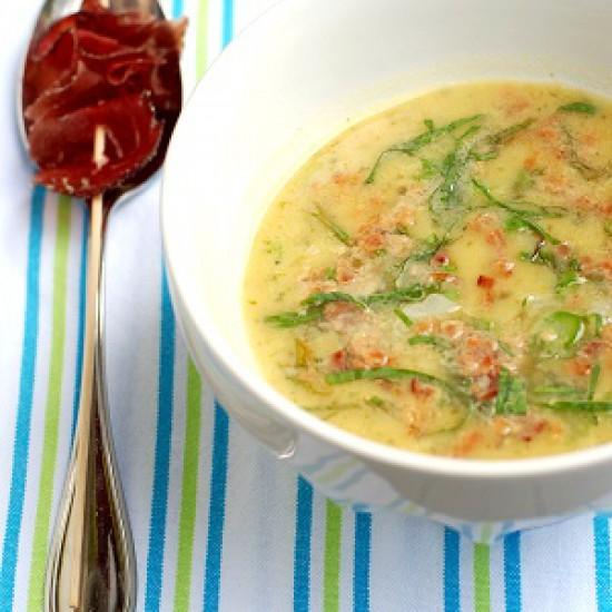 Rezeptbild: Spargel-Kartoffelsuppe mit Sauerampfer