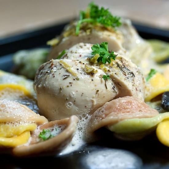 Rezeptbild: Hühnchenbrustfilet mit Orichiette und Zitronenschaum