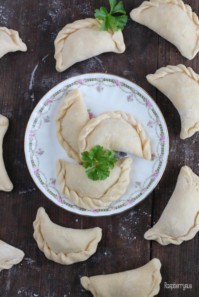 Rezeptbild: Pierogi mit Kartoffel-Sauerkraut-Füllung