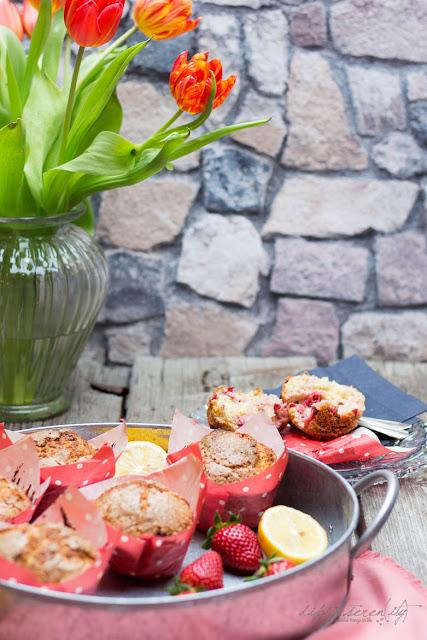 Rezeptbild:  Erdbeer-Zitronen Muffins