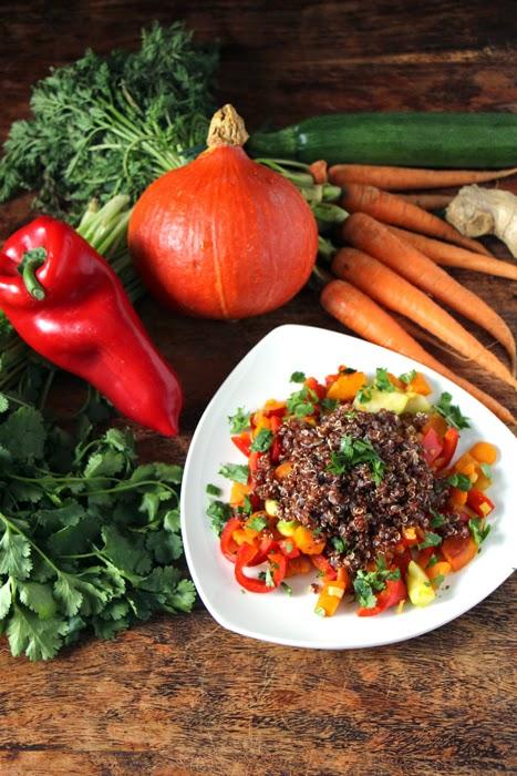 Rezeptbild: Roter Quinoa mit Gemüsepfanne