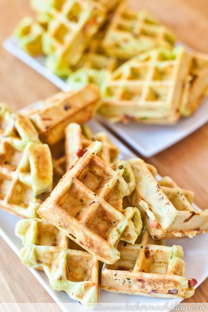 Rezeptbild: Avocado-Speck-Waffeln