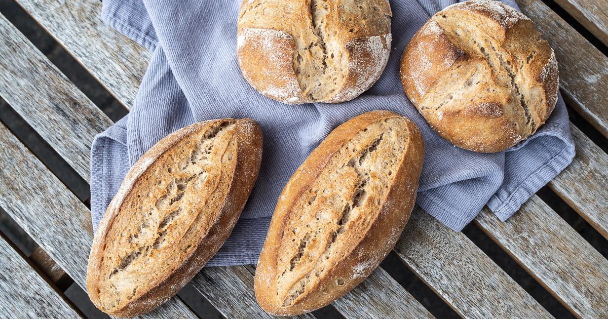 Rezeptbild: Herzhafte Brötchen mit Roggensauerteig