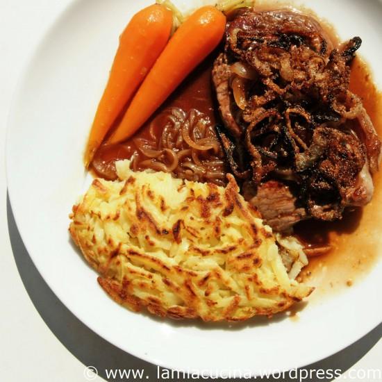Rezeptbild: Schwäbischer Zwiebelrostbraten mit Rösti