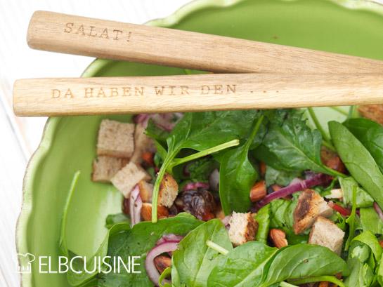 Rezeptbild: Popeye’s Lieblingssalat – frischer Spinat mit Datteln und Mandeln nach Ottolenghi