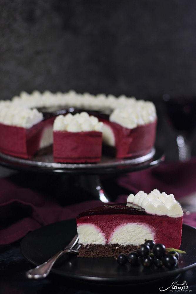 Rezeptbild: Samtige Johannisbeer-Mascarpone Torte