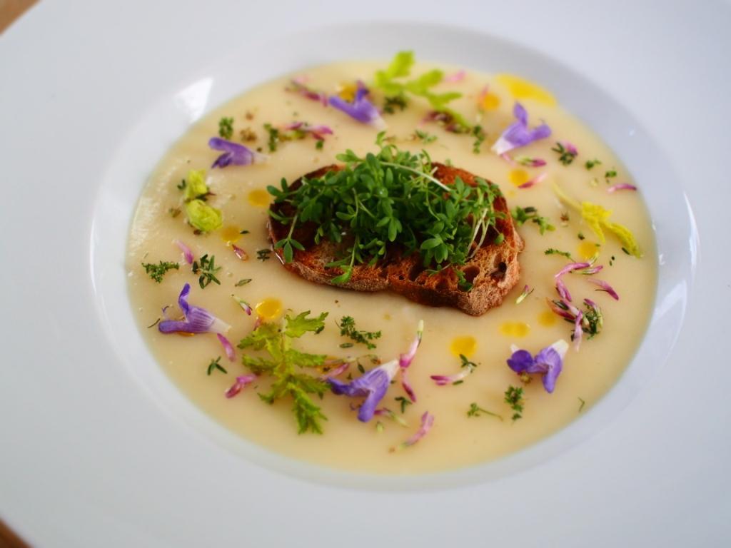 Rezeptbild: GEMÜSEPÜREE MIT ALLERLEI GRÜN