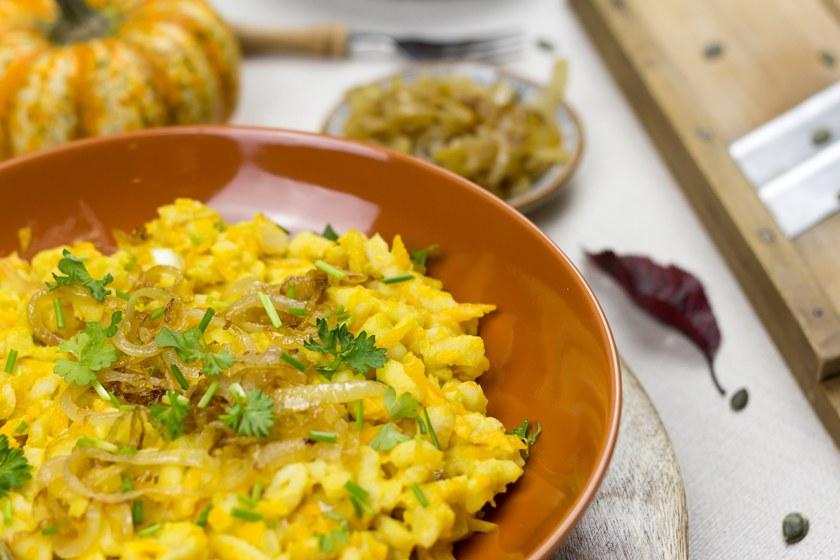 Rezeptbild: Kürbis-Käsespätzle (vegan und glutenfrei)